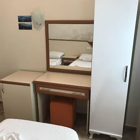 Ideal Ξενοδοχείο *