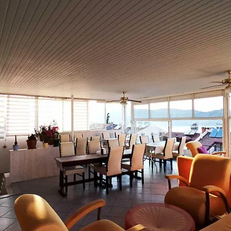 Ideal Hotel
