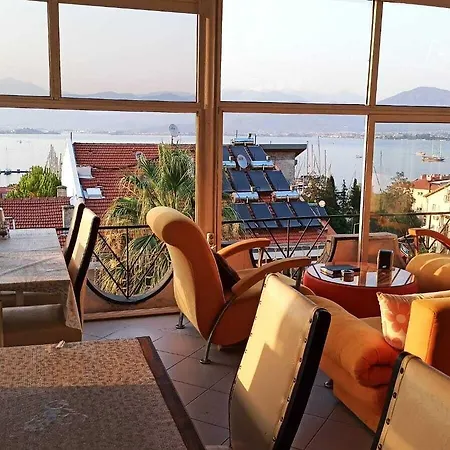 Ideal Hotel *
